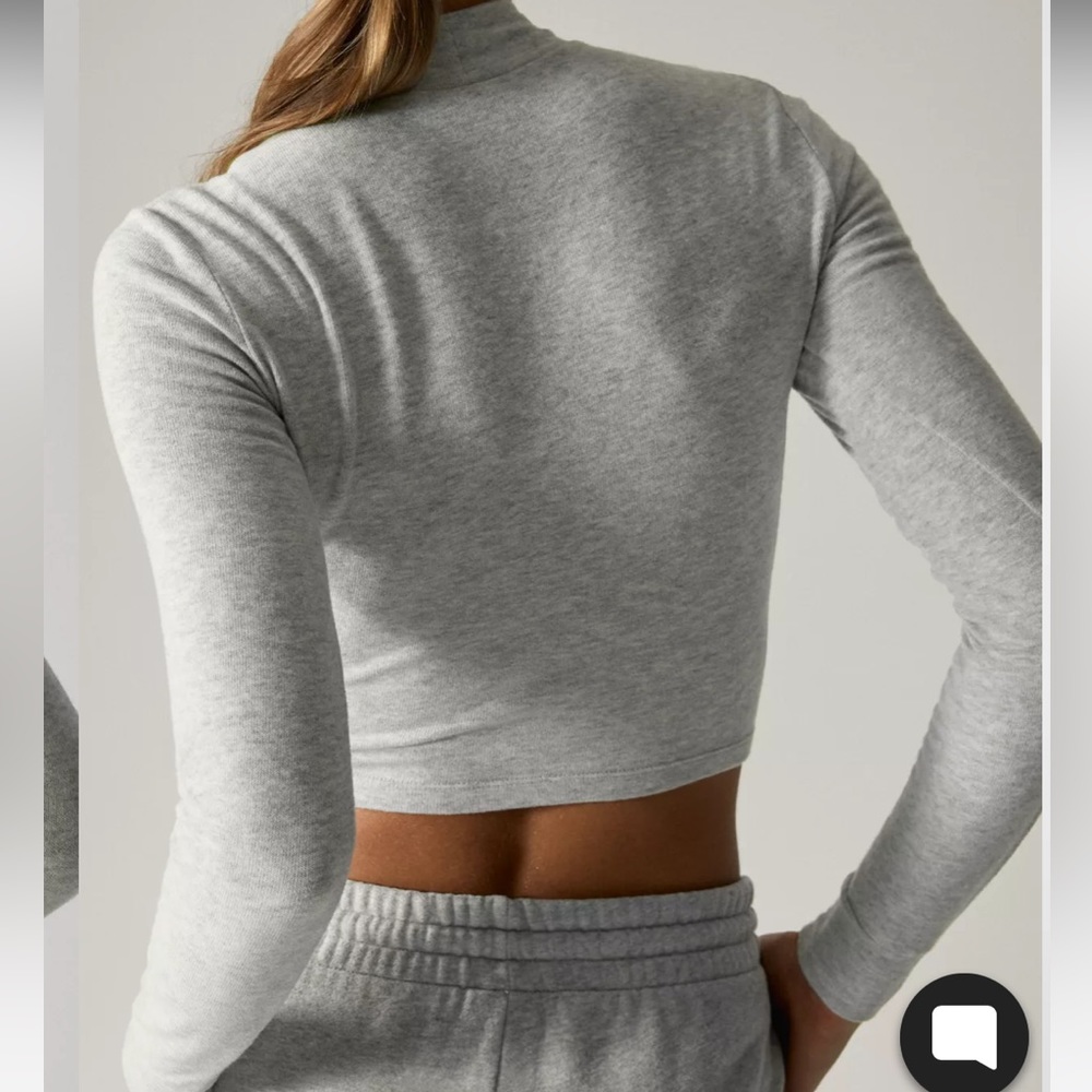 ARITZIA| XS TNA Longsleeve - Picture 16 of 16